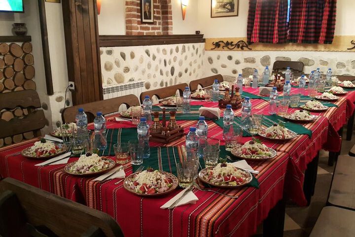 Dining 27 of 41