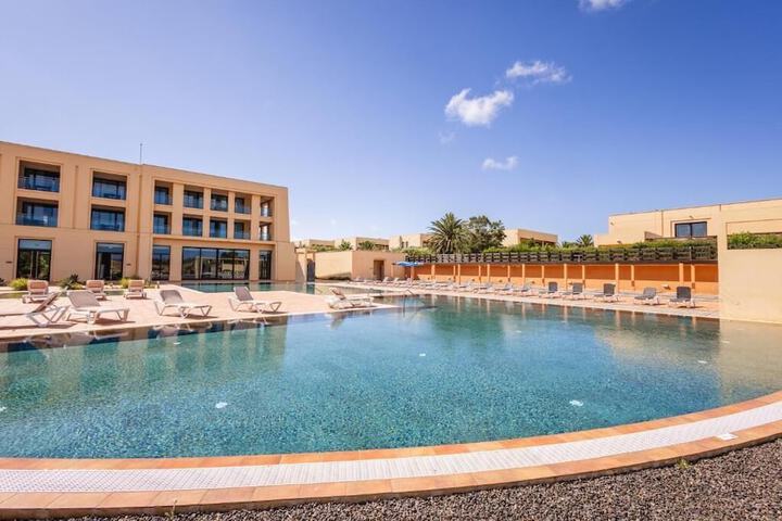 Pool 3 of 8