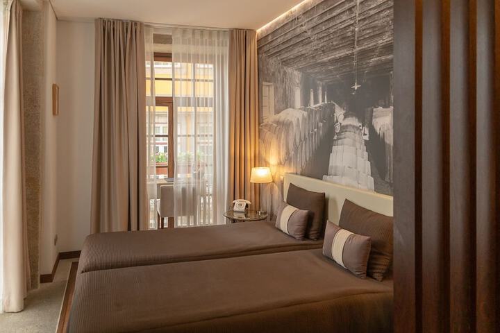 Room 14 of 63