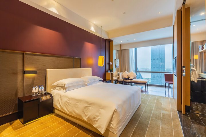 Room 16 of 52