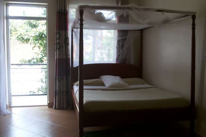 Room 15 of 73