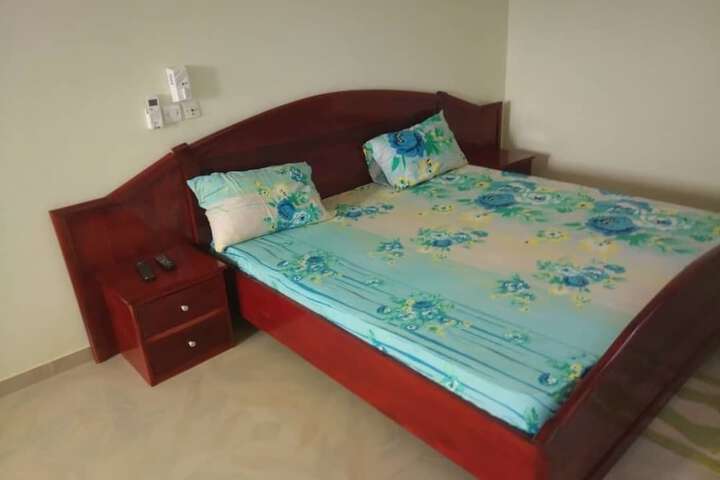 Room 1 of 19