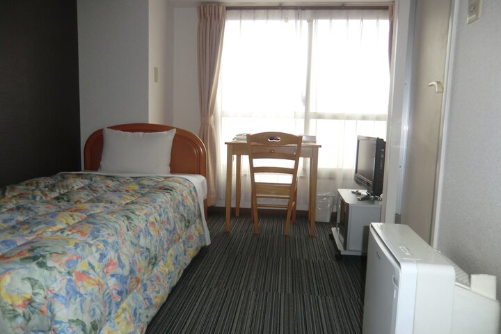 Room 3 of 50