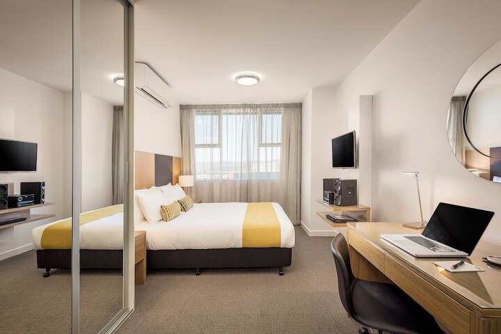 Room 4 of 23