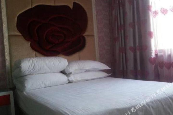 Yujie Hotel