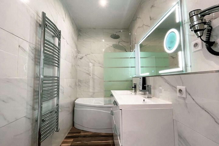 Clean Restrooms