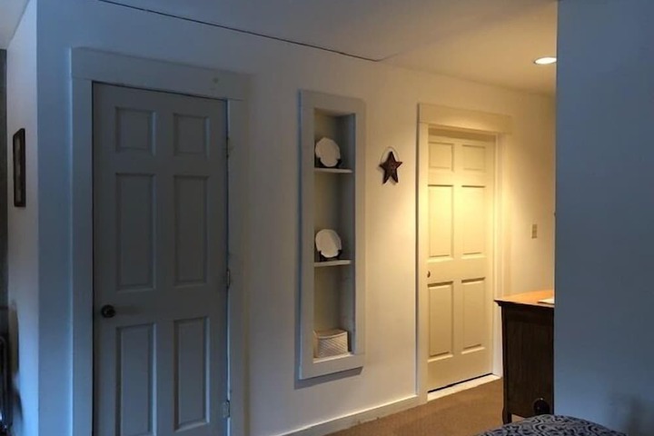 Room 16 of 77