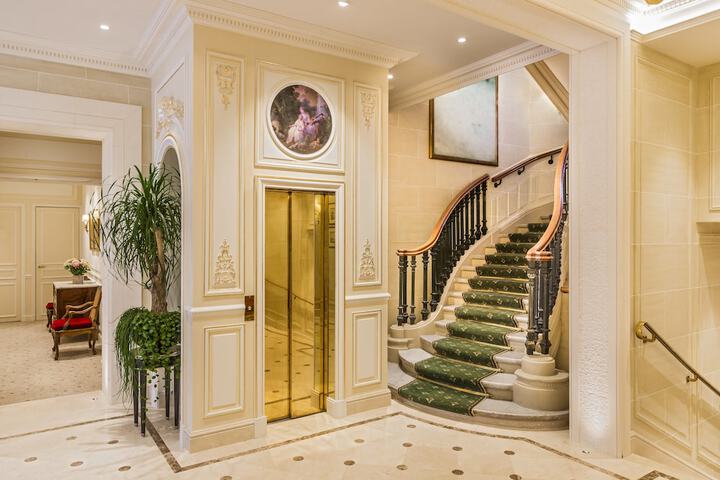 Hotel Lobby