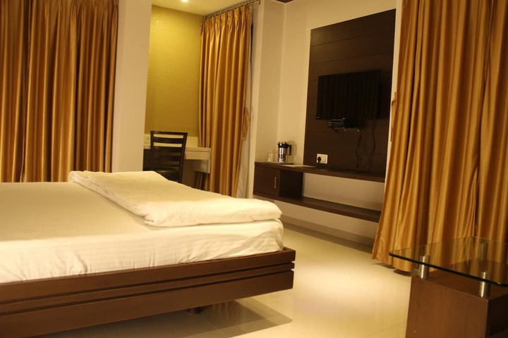 Room 16 of 24