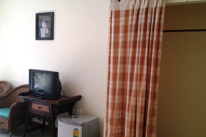 Room 28 of 51