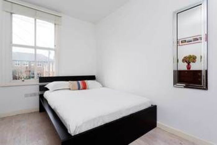 Room 14 of 28