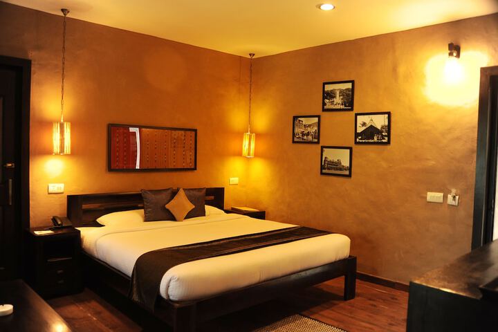 Room 3 of 43