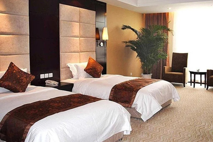 Room 3 of 14