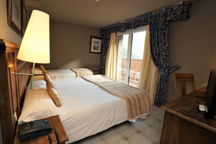 Room 7 of 27