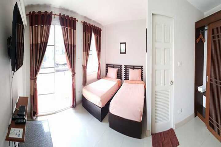 Room 5 of 32