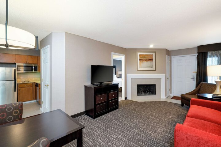 1 King Bed 1 Bedroom Suite (37 of 42)