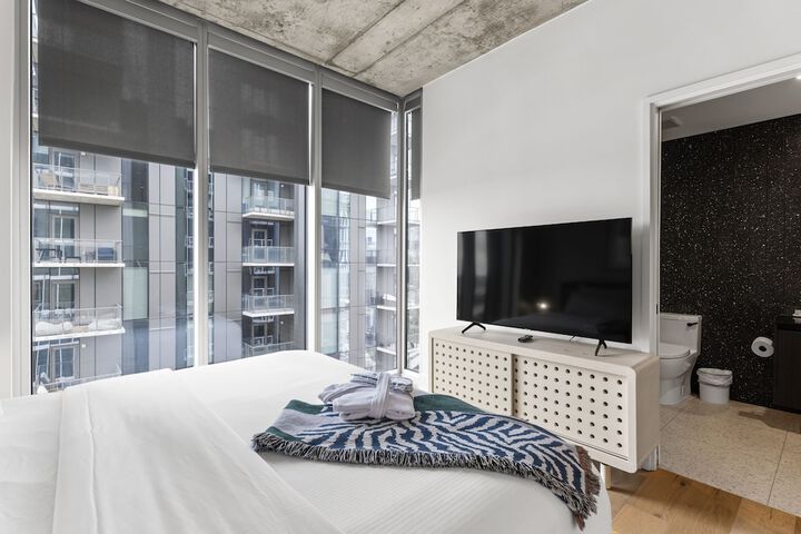Room 155 of 860