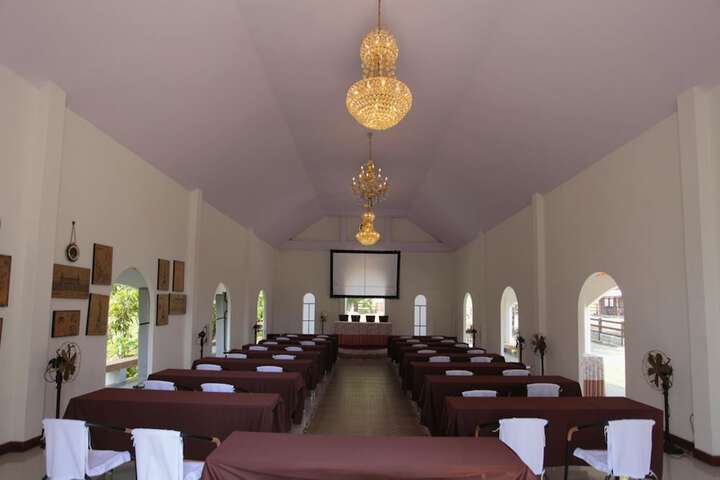Ballroom/Hall 40 of 59
