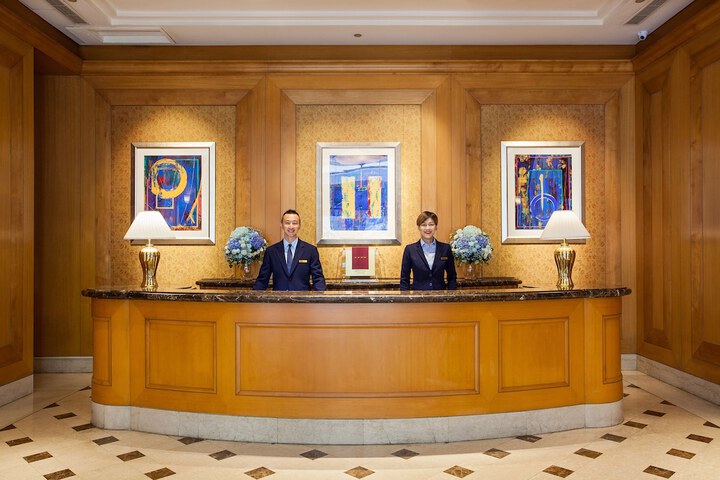 Hotel Lobby