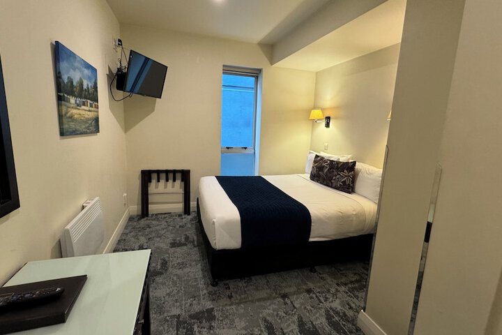 Room 61 of 116