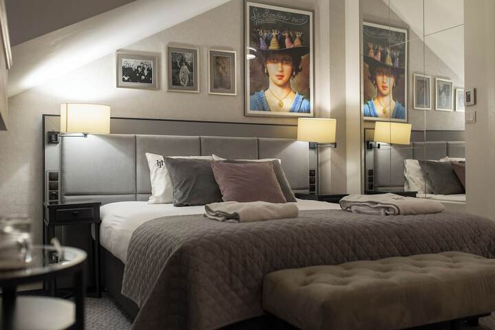Room 10 of 56