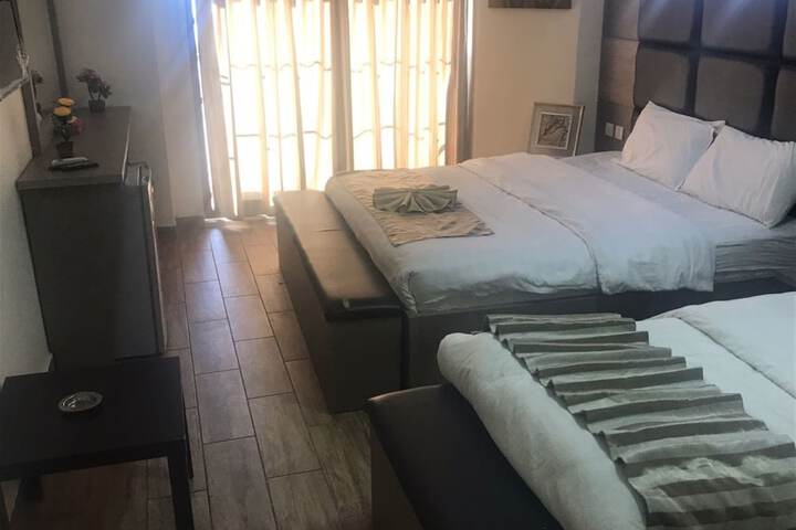 Room 17 of 36