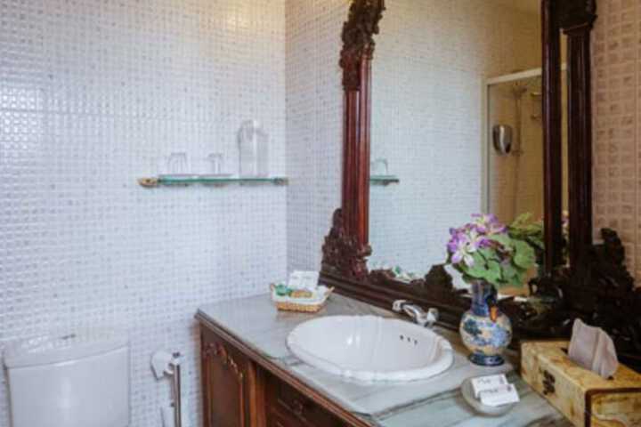 Room 14 of 35