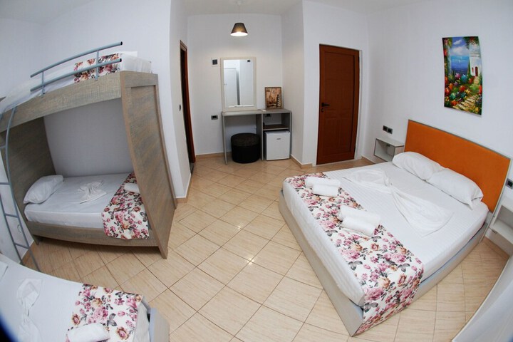 Room 22 of 131