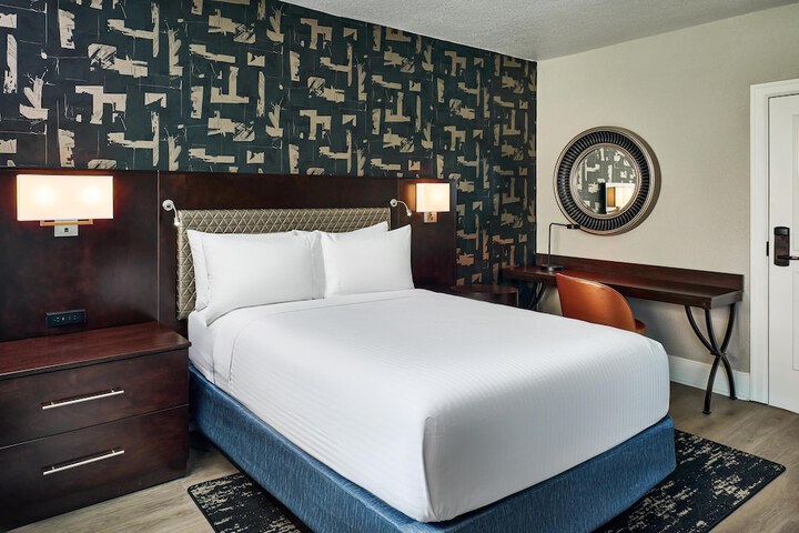 Room 47 of 173