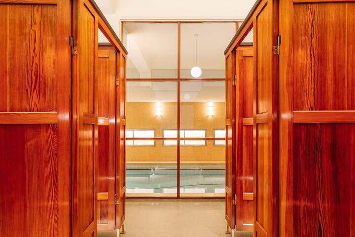 Pool 17 of 37
