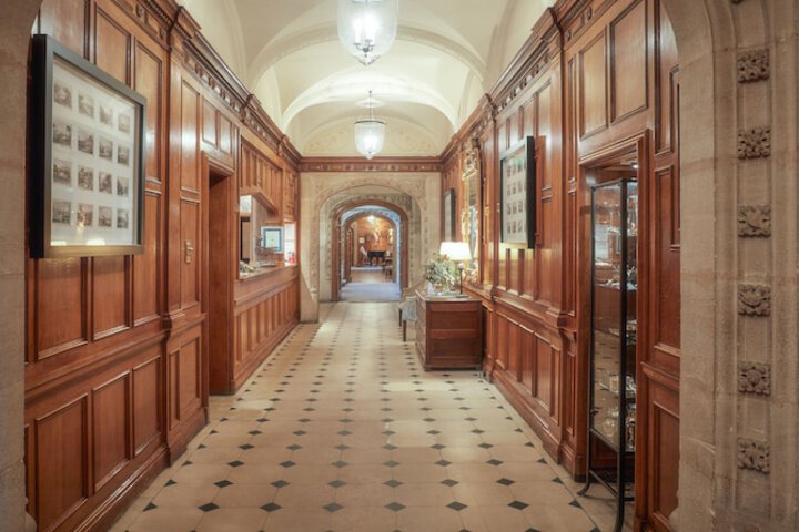 Ballroom/Hall 78 of 104