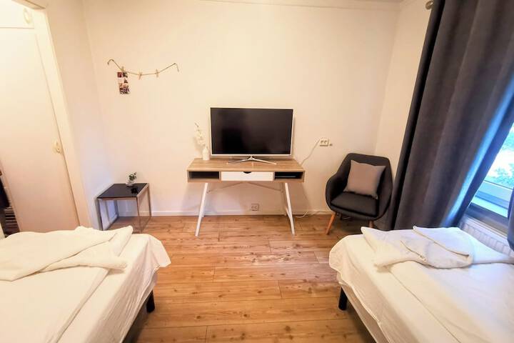 Room 5 of 18