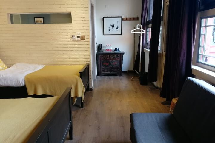 Room 9 of 74