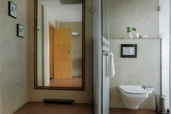 Room 49 of 106