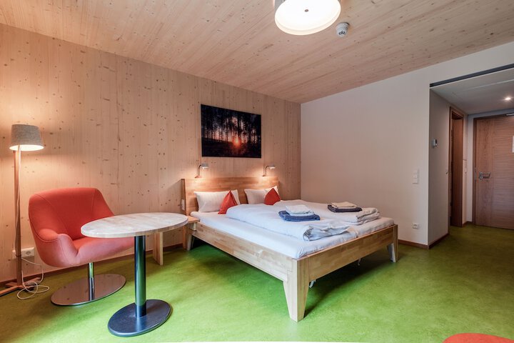 Room 10 of 48