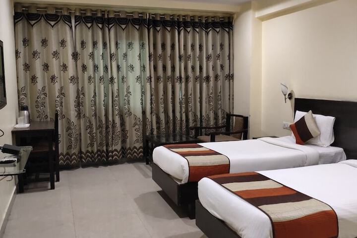 Room 7 of 37