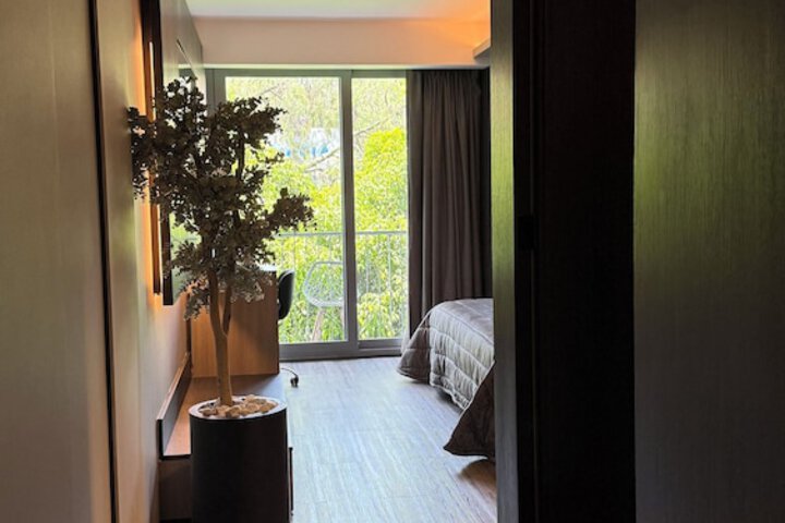 Room 34 of 64