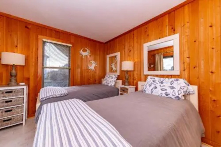Room 2 of 17