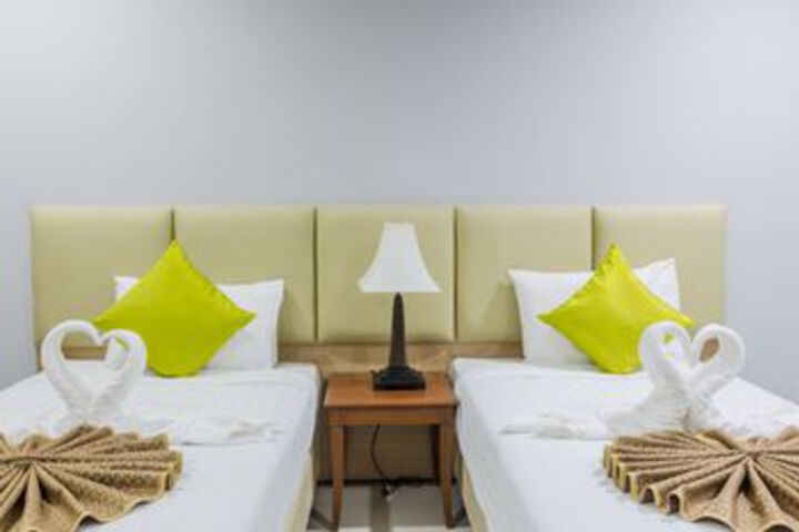 Room 28 of 67