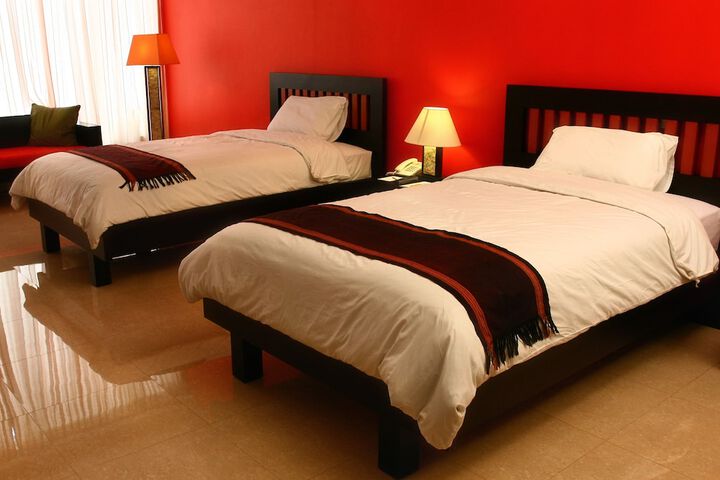Room 4 of 43