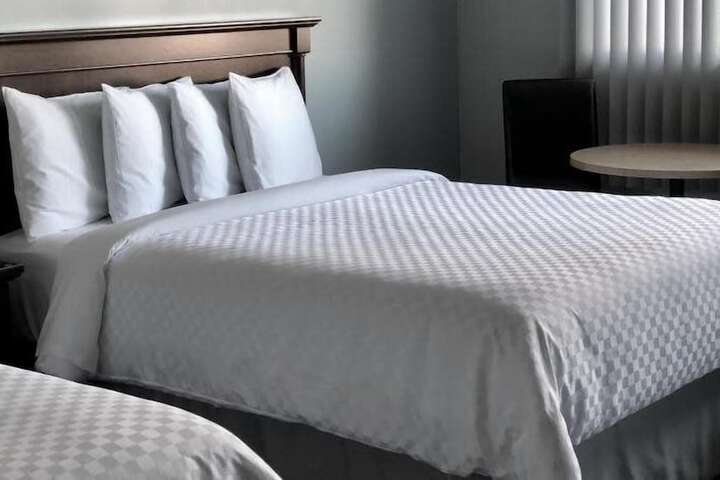 Room 2 of 8