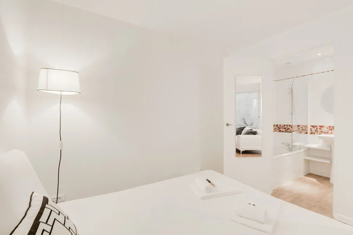 Image of Lovely Flat Next to The Tête Dor Park
