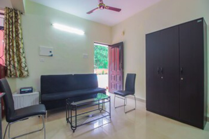 Room 12 of 26