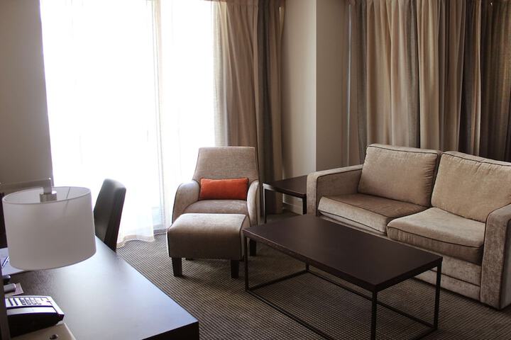 Room 5 of 90