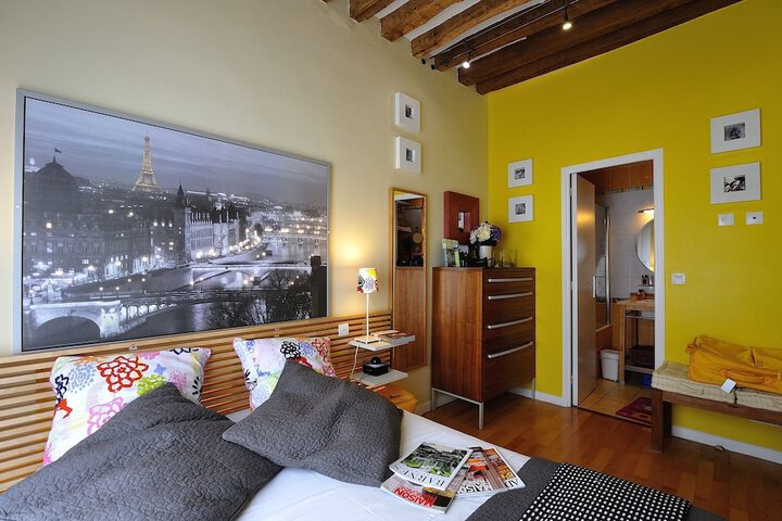 Room 38 of 648