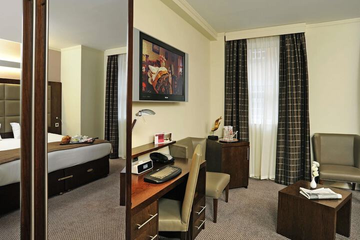 Room 29 of 105