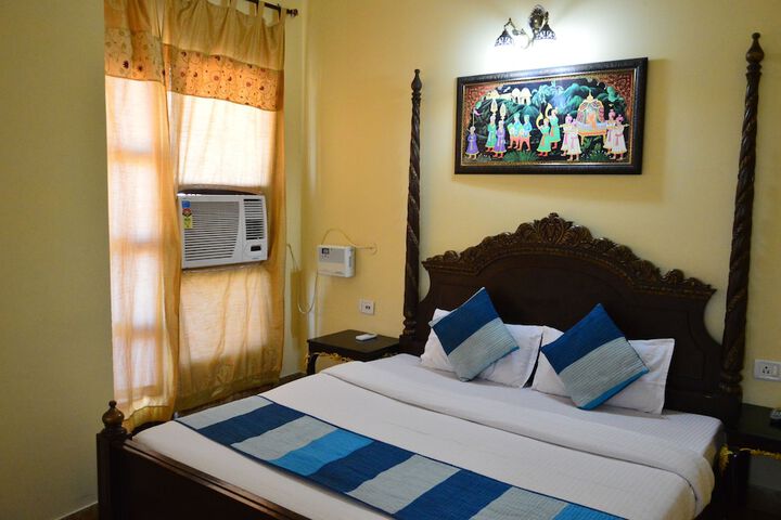 Room 14 of 44