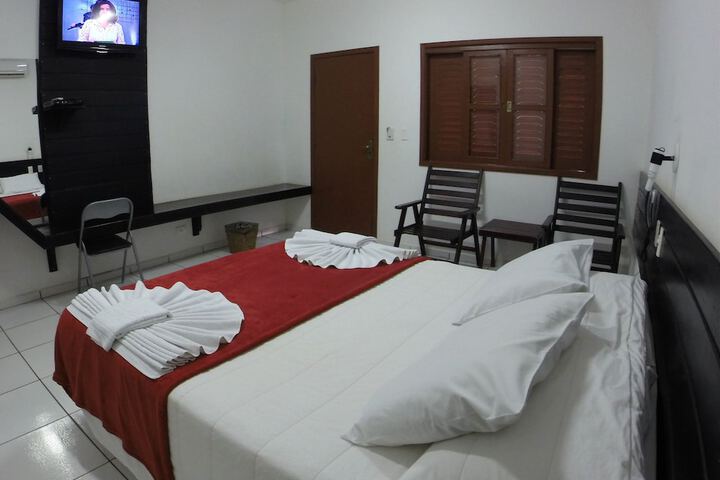 Room 6 of 44