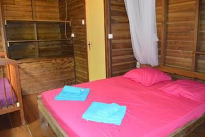 Room 8 of 33