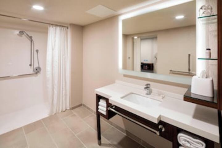 Room 49 of 177